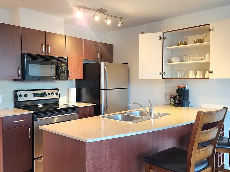 610 Granville St #1712 — Photo 6