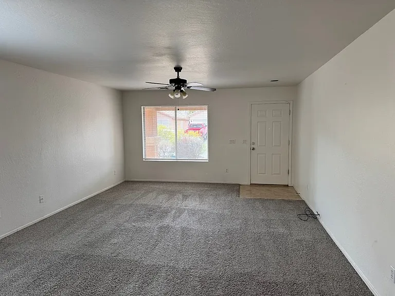 9820 W Heber Rd — Photo 5