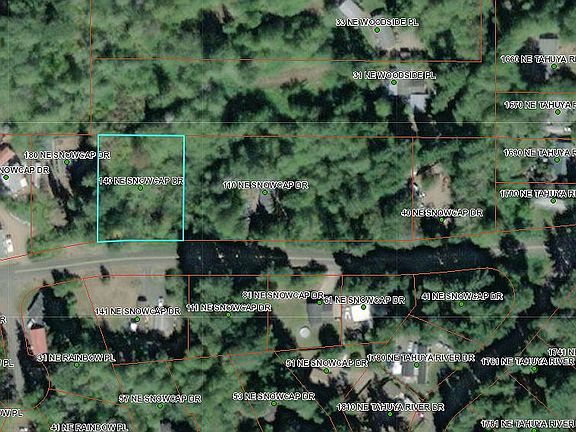 2nd image of 140 NE Snowcap Dr