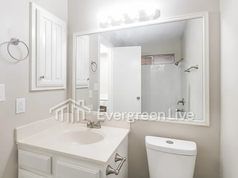 2404 Heathercrest Dr — Photo 11