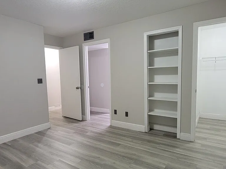 6148 Westgate Dr #103 — Photo 20