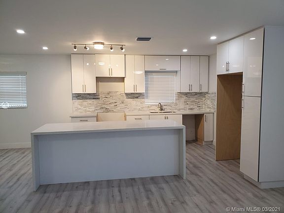 5th image of 2530 NW 170th Ter