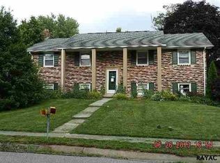 413 Spring Forge Dr, Spring Grove, PA 17362