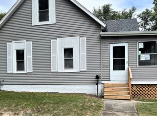 1215 W Olive St, Bloomington, IL