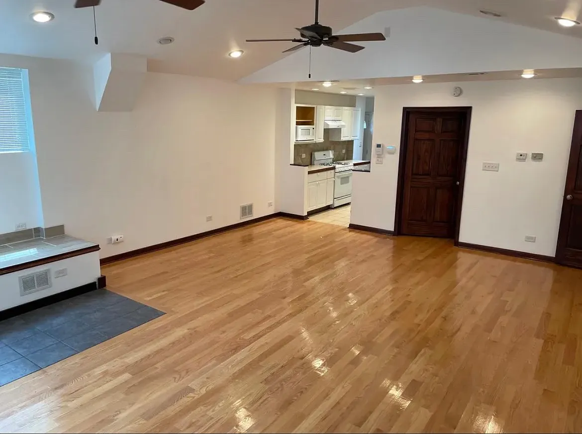 1 bed, 1.5 bath, $2,075 — Photo 2