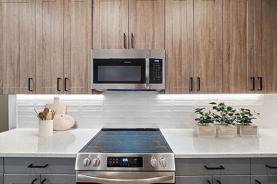 Sleek Two-toned European Kitchen Cabinets Under-cabinet Lighting &amp; Soft-close Doors &amp; Drawers