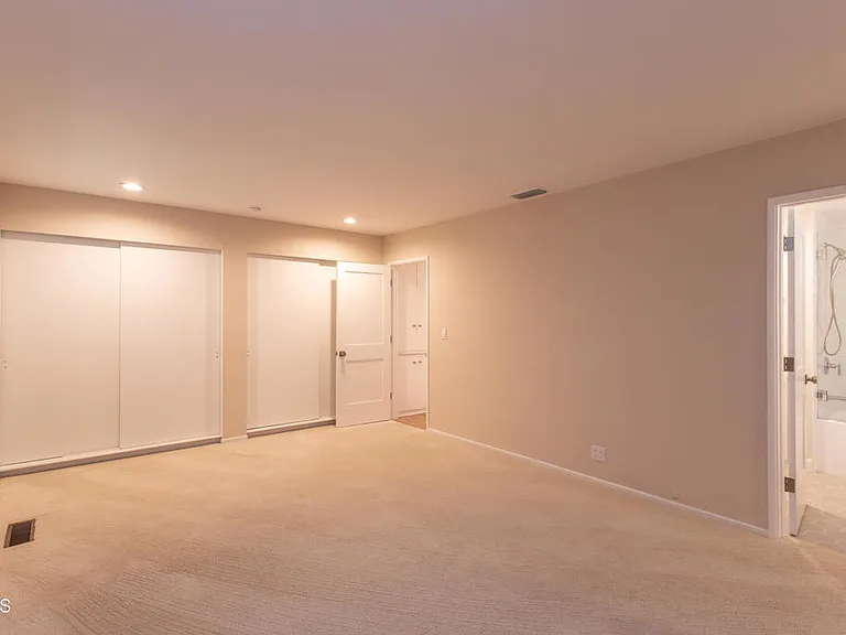 555 Paulette Pl — Photo 15