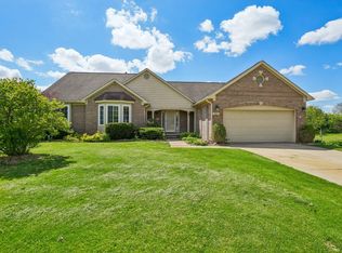 9001 N Pheasant Ridge Ln, Saline, MI 48176