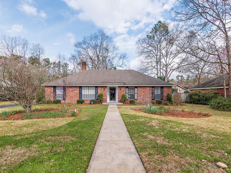 1st image of 1303 Sandlewood Dr
