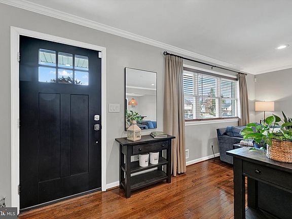 3rd image of 1619 Alston Rd