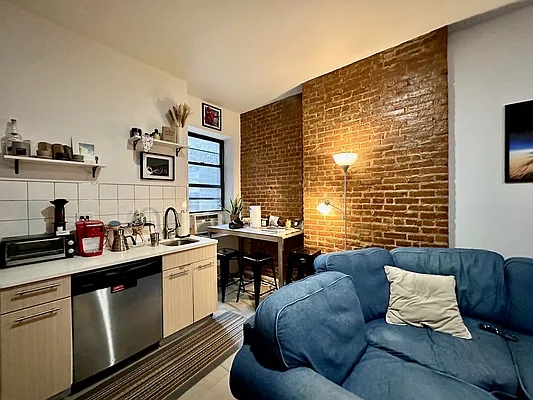 Rented by Corcoran | media 15