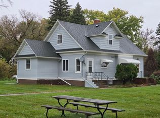 48615 220th St, Morris, MN 56267