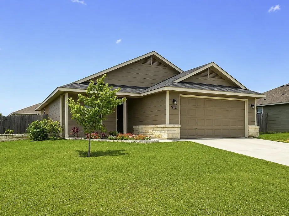 912 Coastal Dr