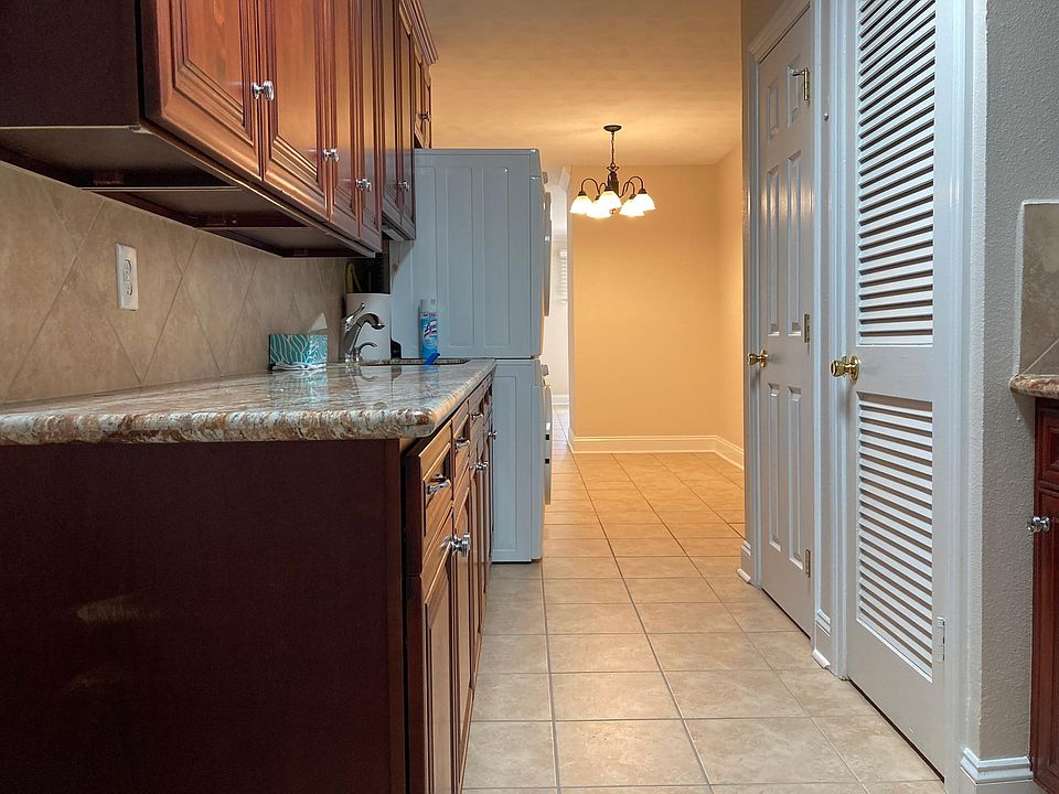 1st image of 831 Cadiz St #B2
