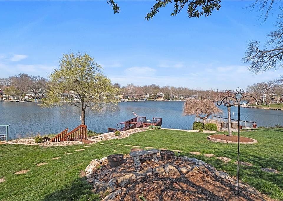 32 Beach Dr, Lake Tapawingo, MO 64015 Zillow