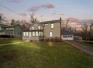 11704 Maple Ave, Hebron, IL 60034