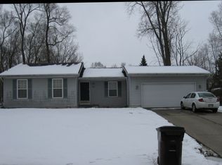 2014 Robinson Rd, Lansing, MI 48910
