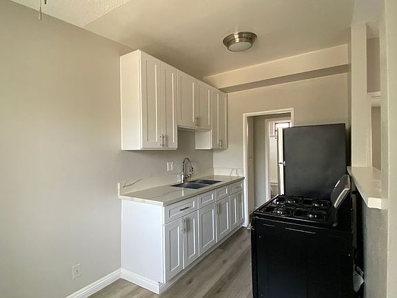 5th image of 1242 Cedar Ave #H