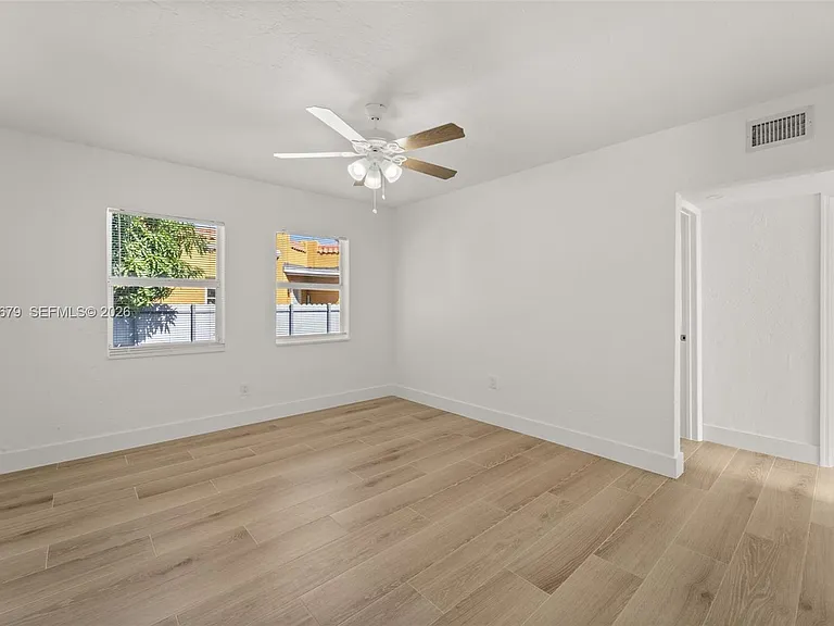 255 Beacom Blvd #DOWNSTAIRS — Photo 7