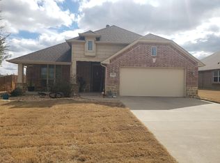 810 Brandt St, Grandview, TX 76050