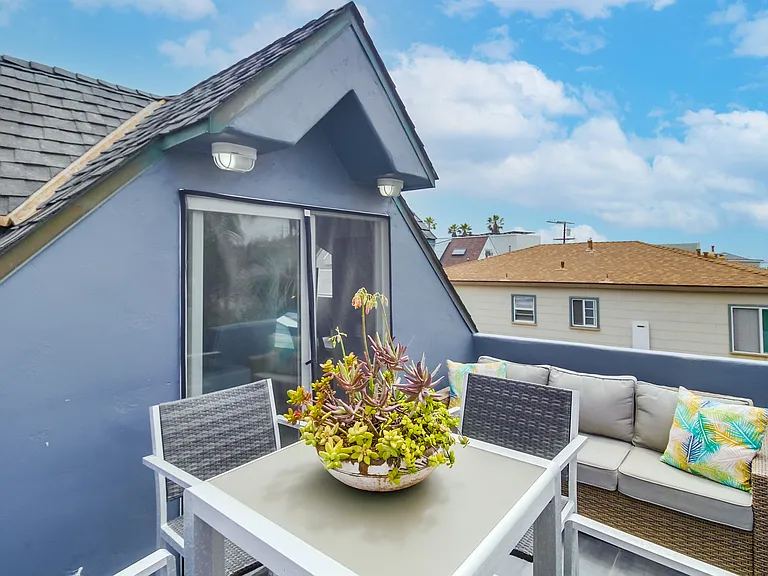 735 Whiting Ct — Photo 31