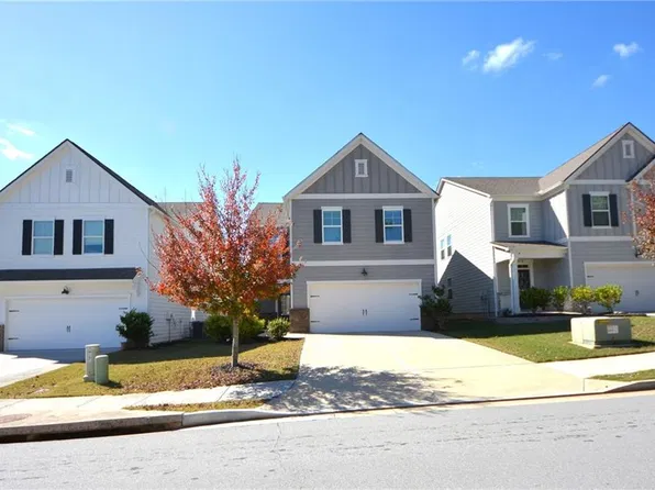 5740 Screech Owl Dr, Flowery Branch, GA 30542