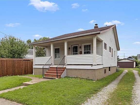 2nd image of 622 Waller Ave