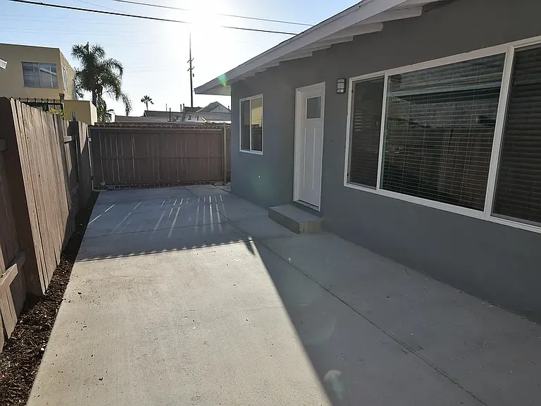 4560 Felton St — Photo 13