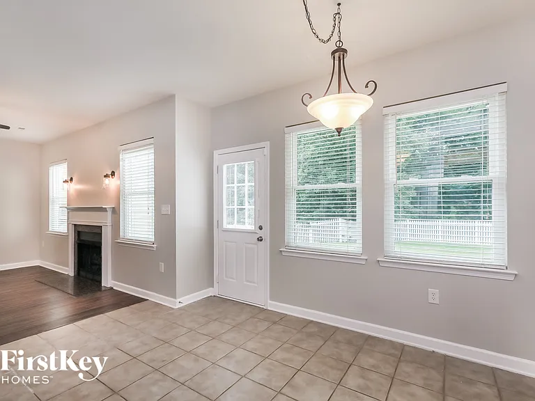 4107 High Shoals Dr — Photo 4
