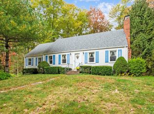 96 Dyer Ave, Collinsville, CT 06019