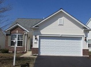 2640 Venetian Ln, Elgin, IL 60124