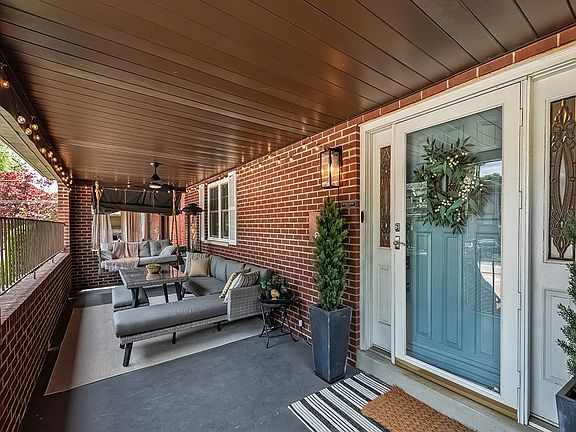 2nd image of 221 Virginia Ave