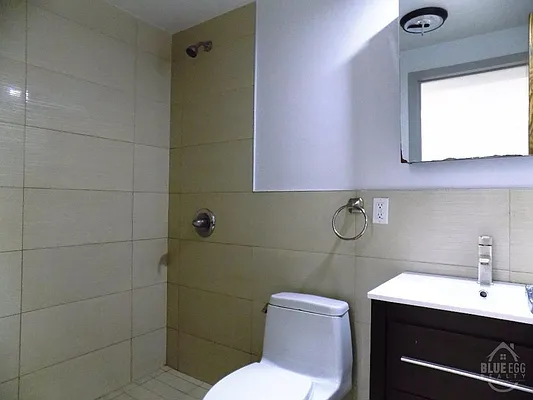 Rented by Blue Egg Realty Corp | media 52