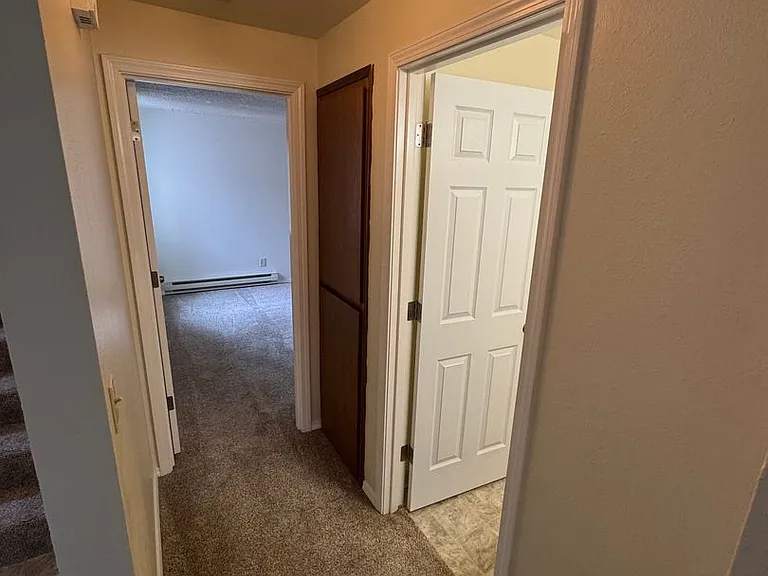 197-2105-09 Lincoln — Photo 6