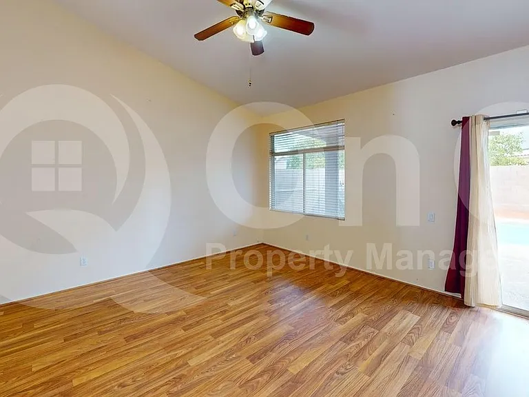 19611 N 33rd St — Photo 6