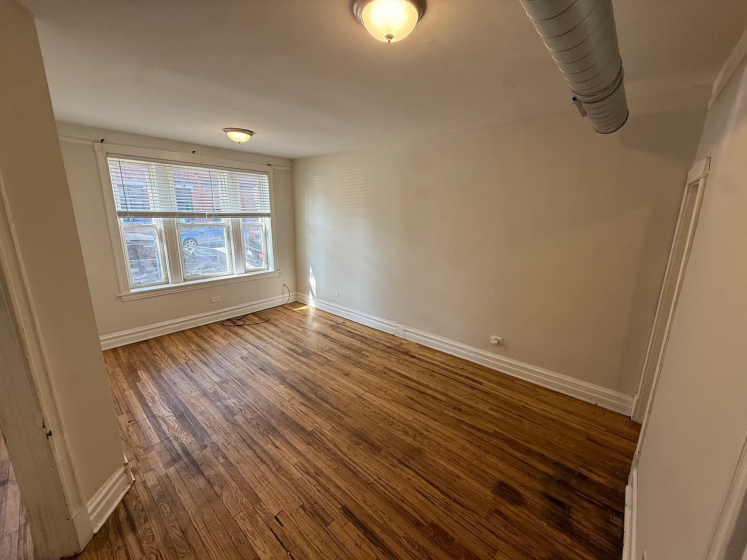 2 bed, 900 sqft, $1,900 — Photo 4