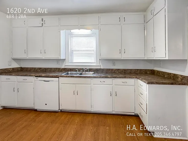 1620 2nd Ave — Photo 14