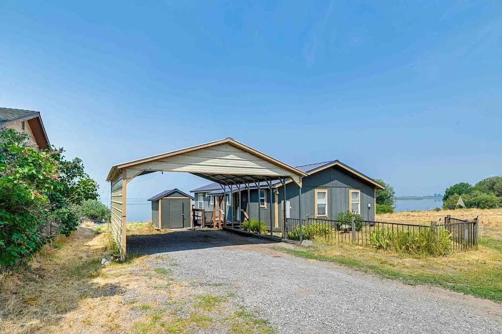 37458 Modoc Point Rd — Photo 1