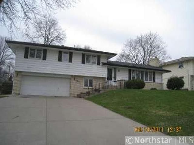 1st image of 8216 39th Ave N