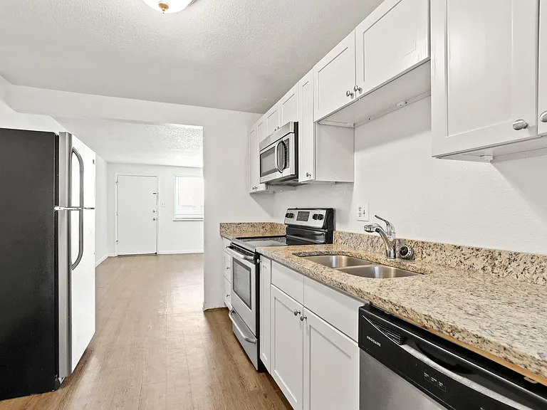 1115 Rosemary St — Photo 25