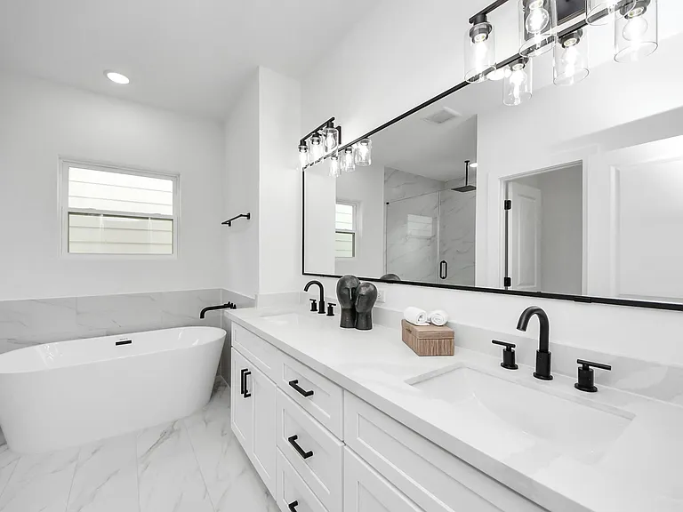 1216 English St — Photo 29