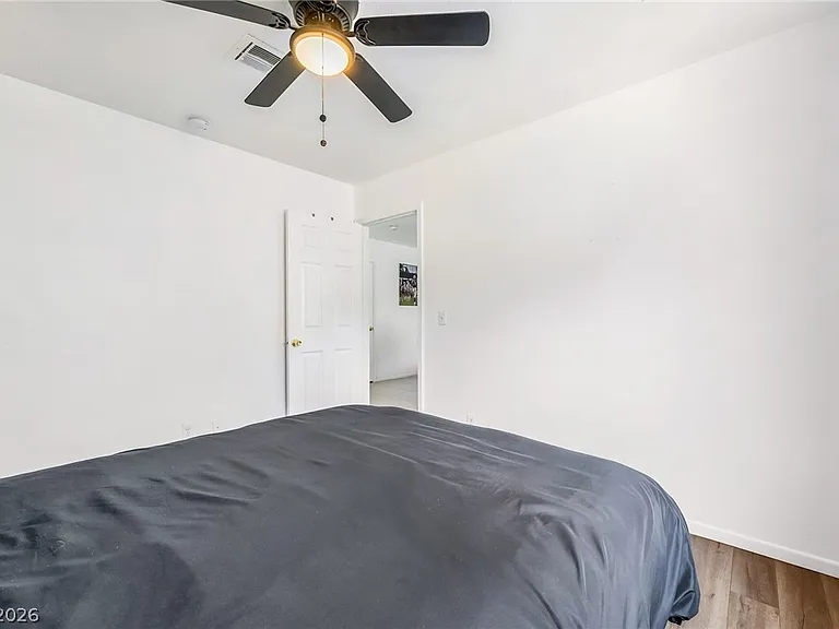 5576 W Rochelle Ave #22A — Photo 24