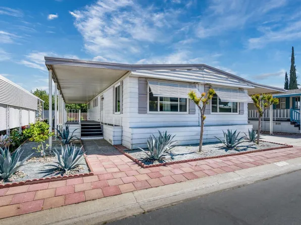 1001 Sylmar Ave Space 100, Clovis, CA 93612