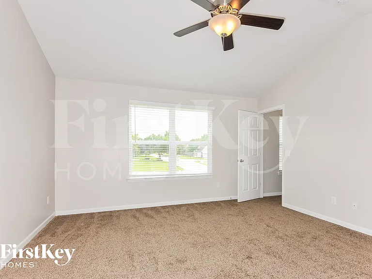 135 Berry Manor Cir — Photo 7