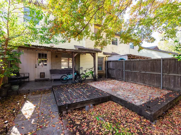 4806 Rollingwood Ct, Garland, TX 75043