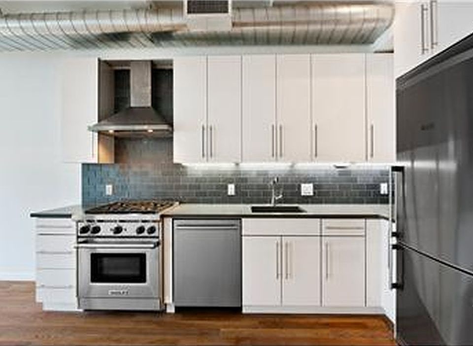 2nd image of 227 E 7th St #4THFLOOR