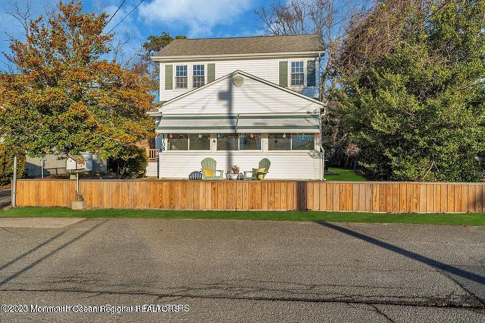 3 bed, 1275 sqft, $3,200 — Photo 4