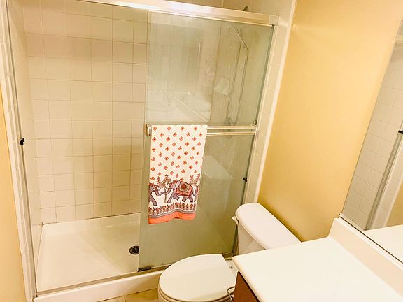 3rd image of 20 Ryland Park Dr APT 201