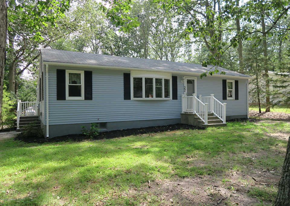 1st image of 22 Kenyon Dr