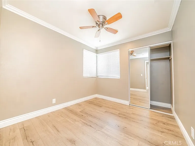 9805 Liberty St — Photo 18